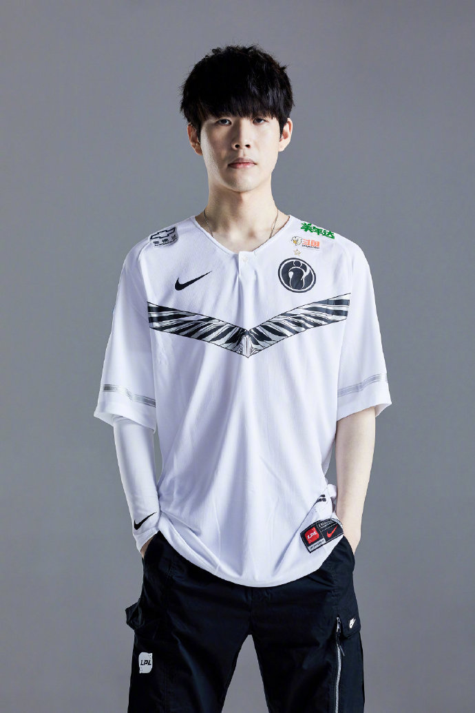 AG超玩会已锁定季后赛，梦泪也该上场表演了